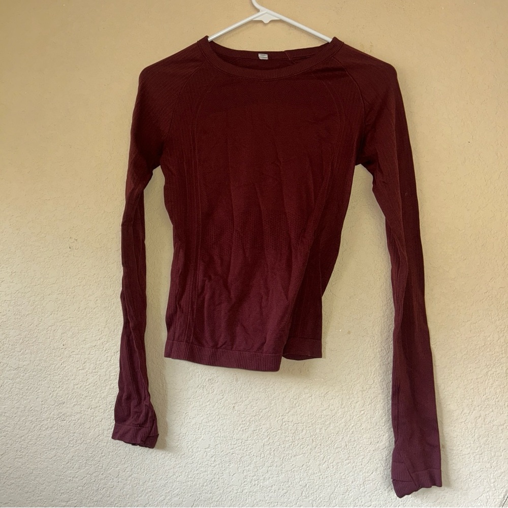 Old Navy Active Maroon Long Sleeve Tee